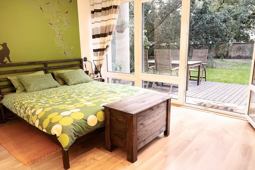 Lovely Garden Flat near Royal Park Varşova Oda fotoğraf